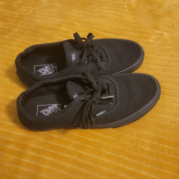 Vans - Picture 3 of 3